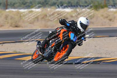 media/Nov-06-2023-Moto Forza (Mon) [[ce023d0744]]/4-Beginner Group/Session 3 (Turn 16)/